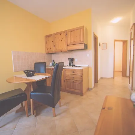 아파트 Meri Ližnjan